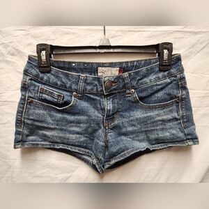 SO Junior's Washed Blue Denim Shorties Size 1